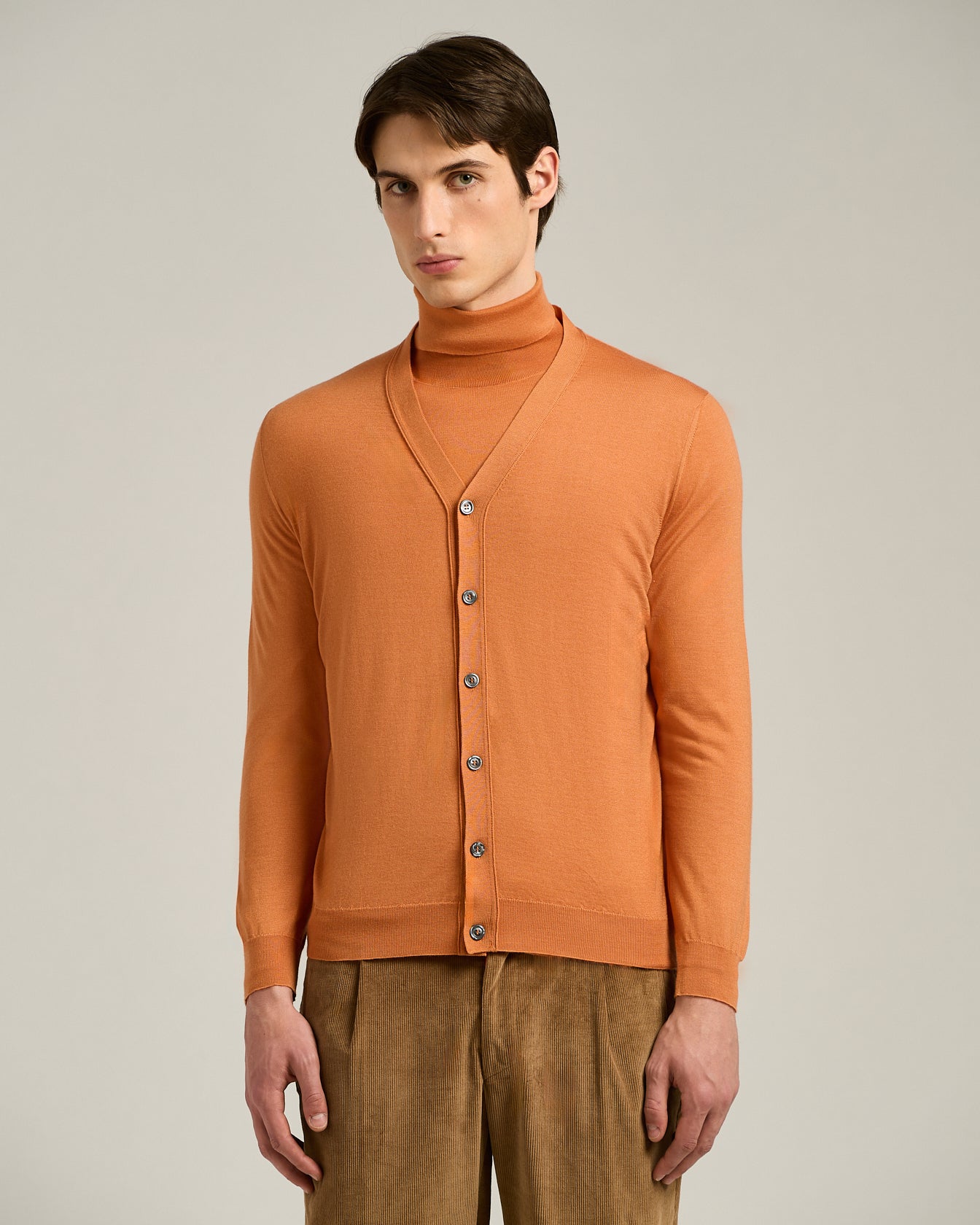 CASHMERE AND SILK V-NECK CARDIGAN