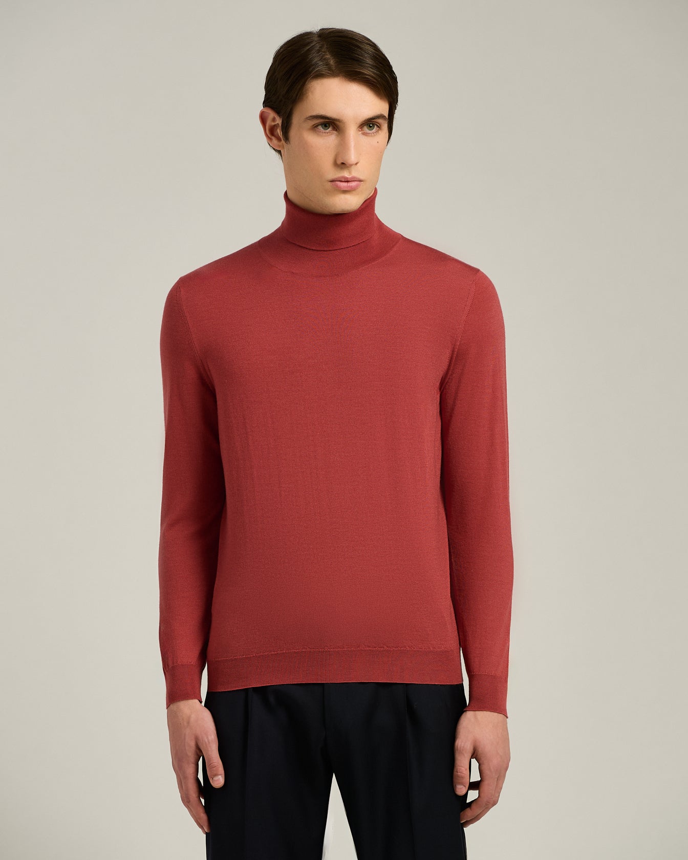 CASHMERE AND SILK POLO NECK TOP FEATURING A STOCKING STITCH
