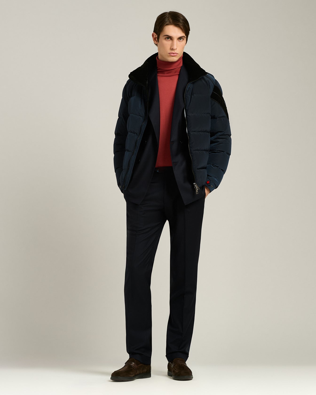 CASHMERE AND SILK POLO NECK TOP FEATURING A STOCKING STITCH