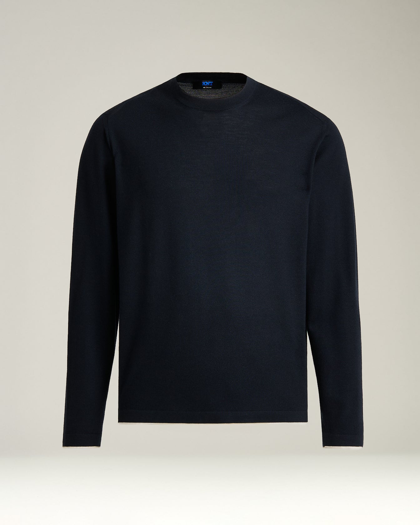 LIGHTWEIGHT EXTRA-FINE WOOL SWEATER
