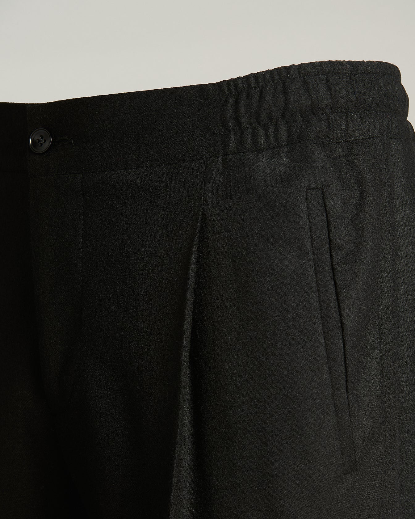 WOOL AND CASHMERE TROUSERS WITH INTERNAL DRAWSTRING