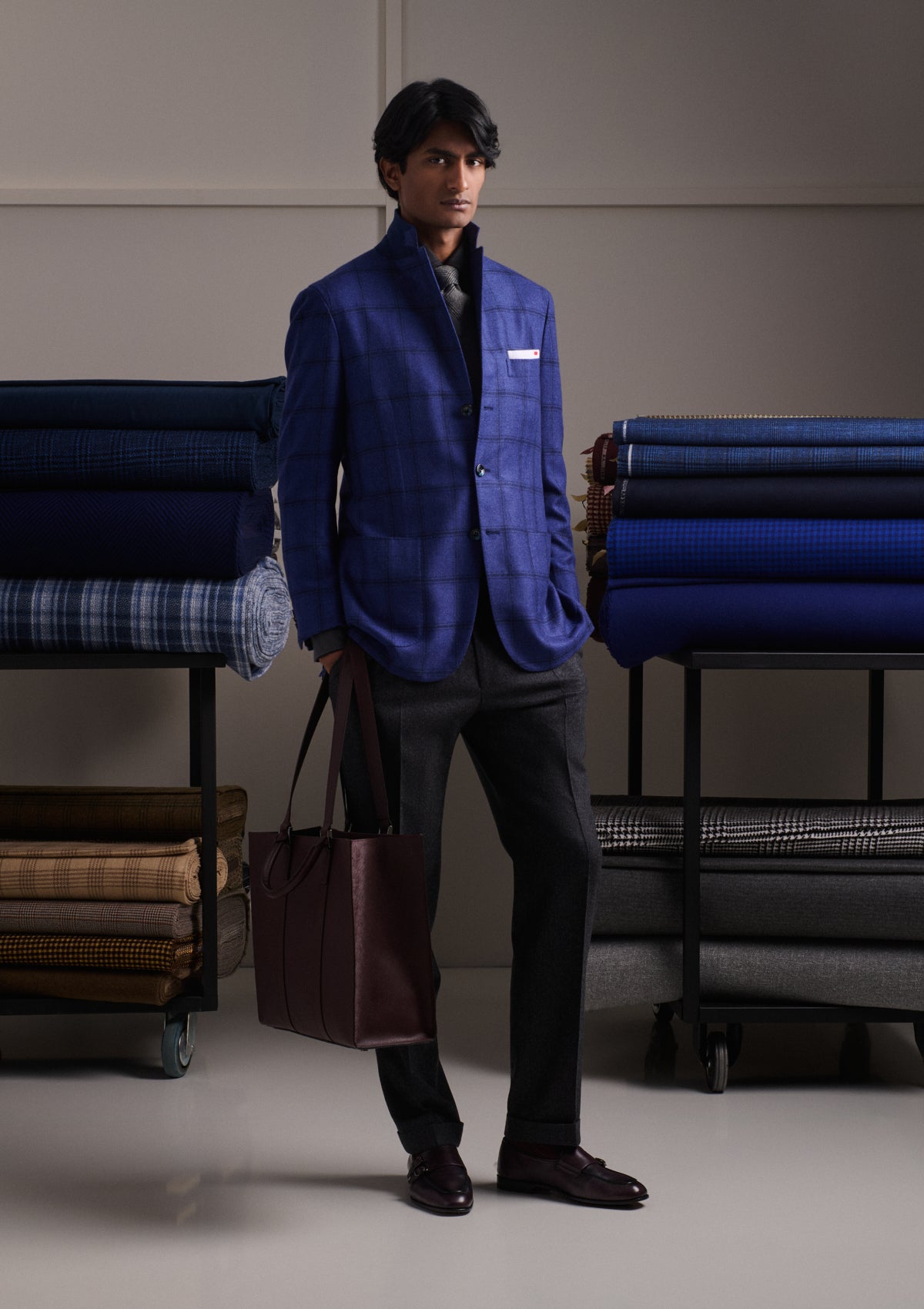 WOOL TROUSERS WITH FRONT PLEATS