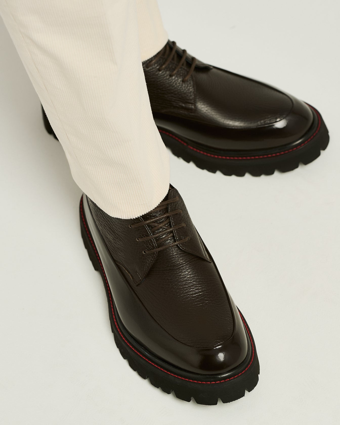 DEERSKIN AND CALFSKIN LACE-UP SHOE