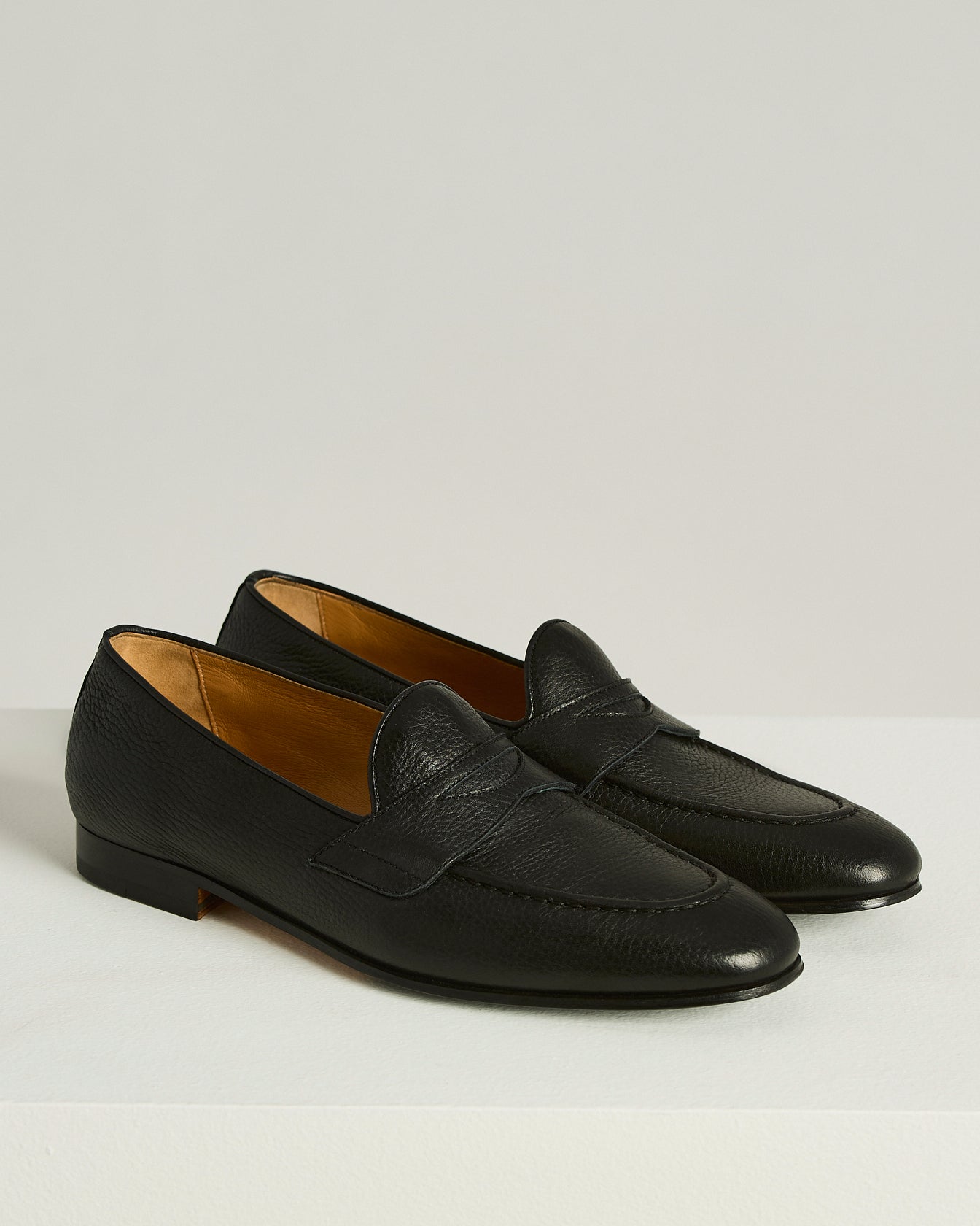 GRAINED LEATHER LOAFERS