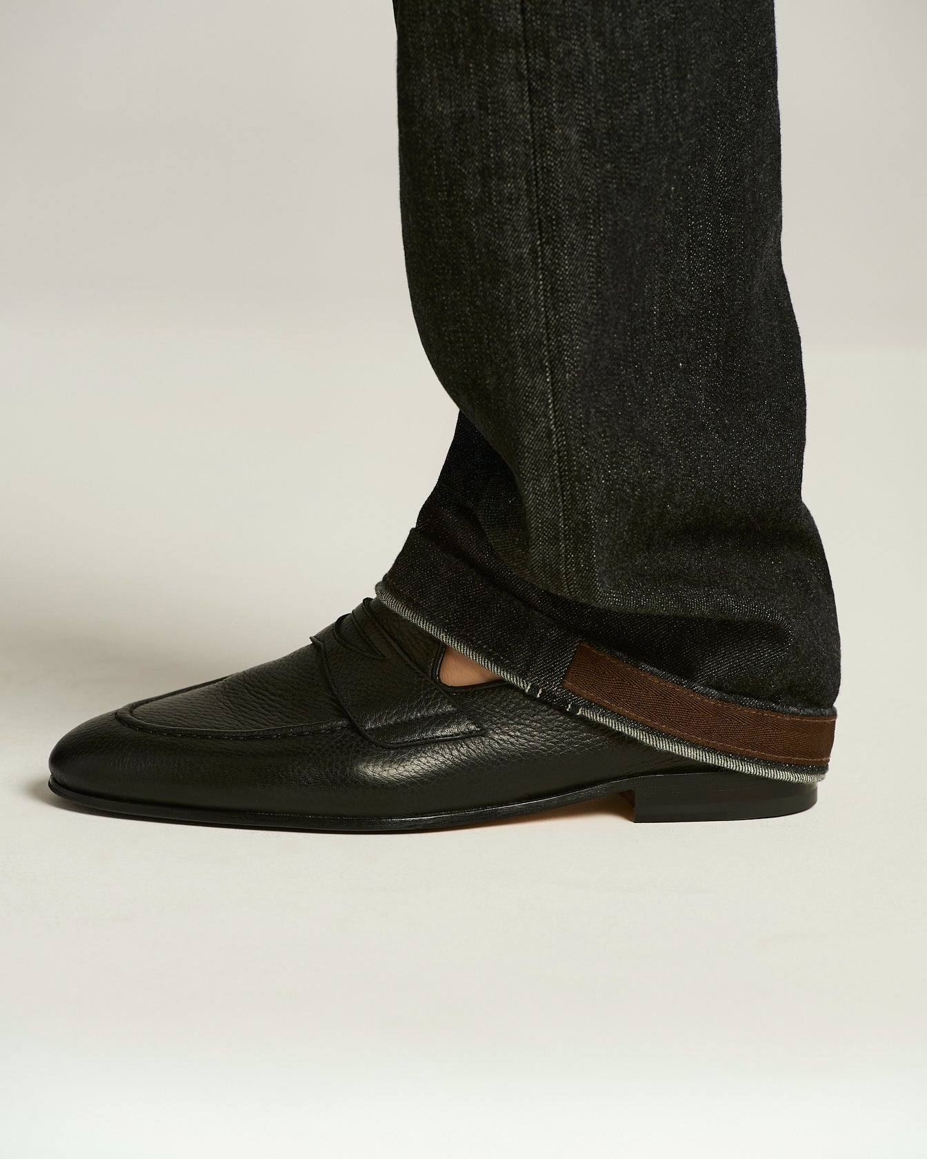 GRAINED LEATHER LOAFERS