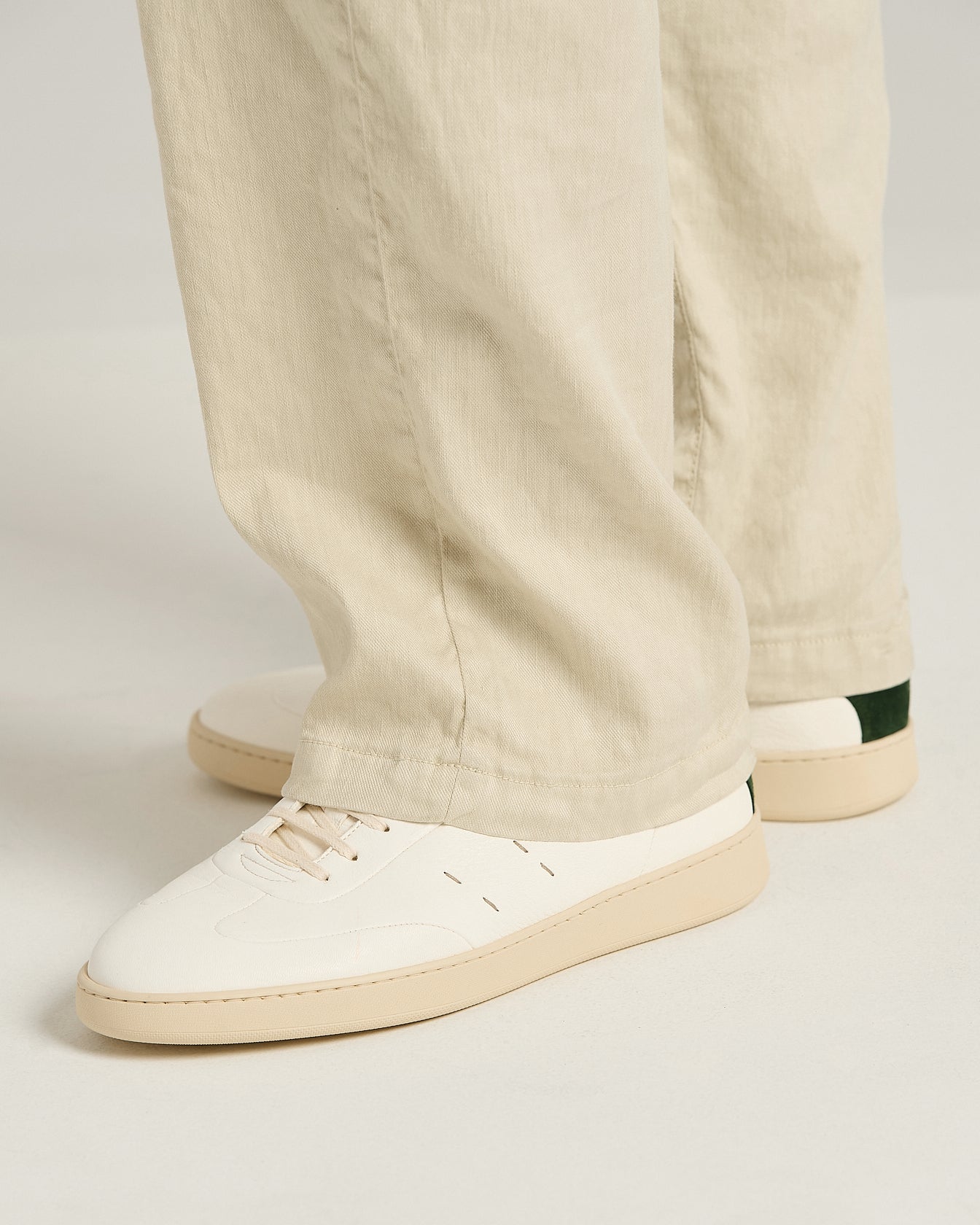 SNEAKERS WITH SUEDE DETAIL