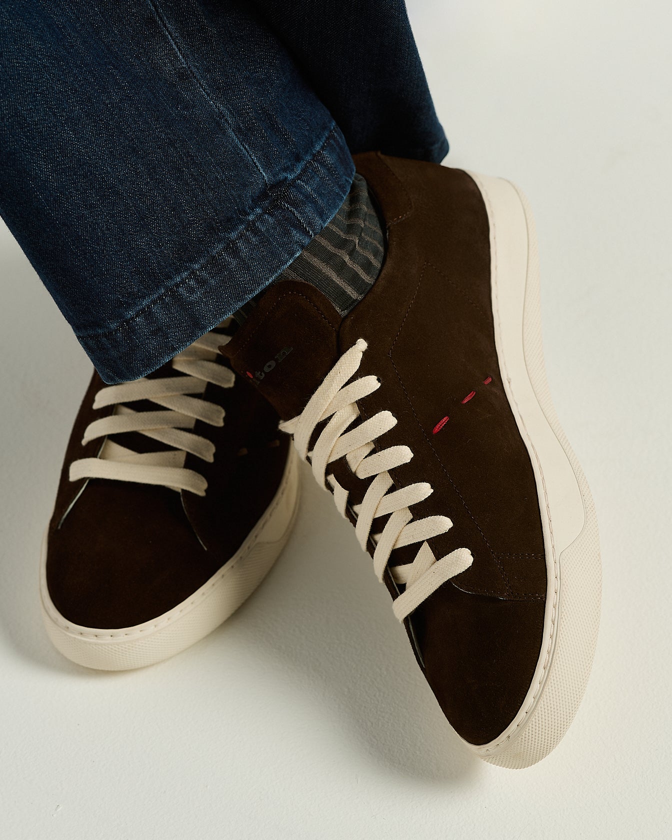 SUEDE SNEAKERS WITH CONTRAST STITCHING AND RUBBER SOLE