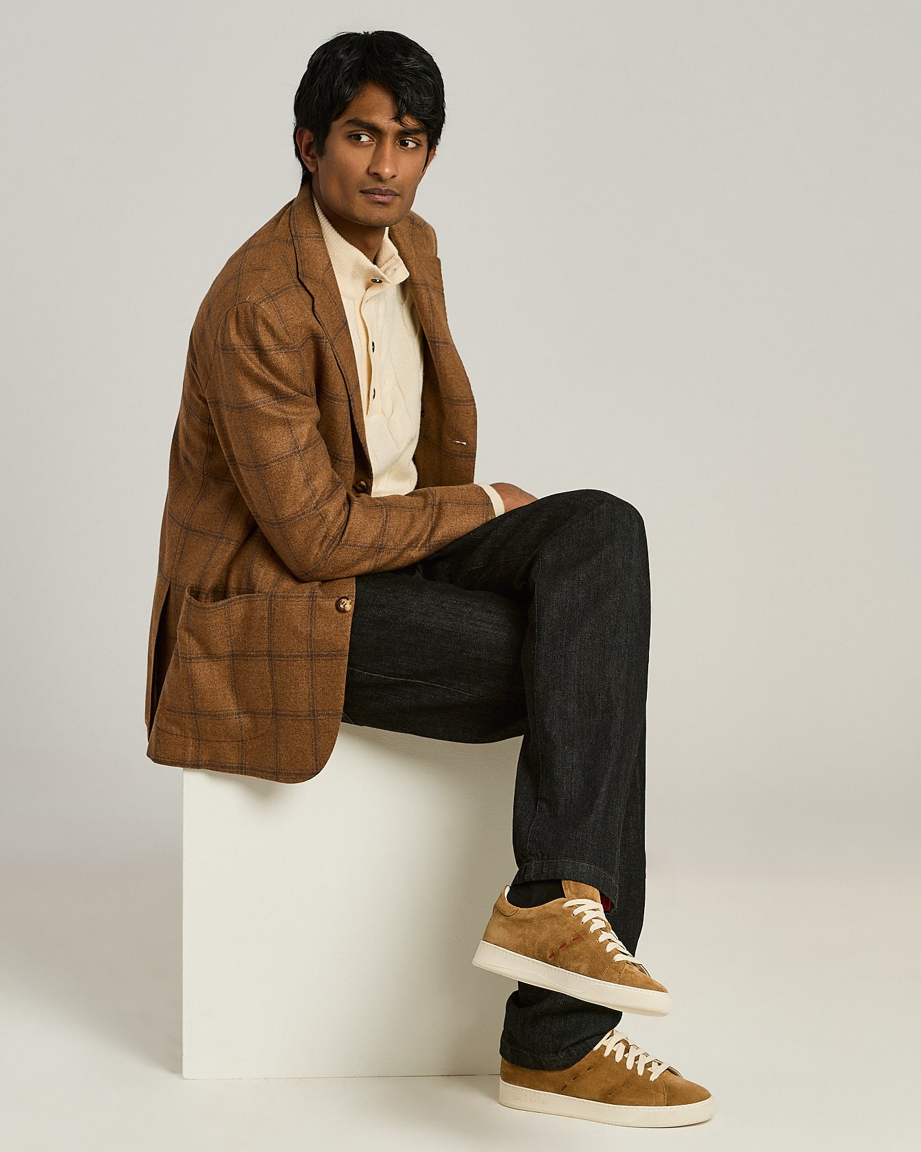 SUEDE SNEAKERS WITH CONTRAST STITCHING AND RUBBER SOLE