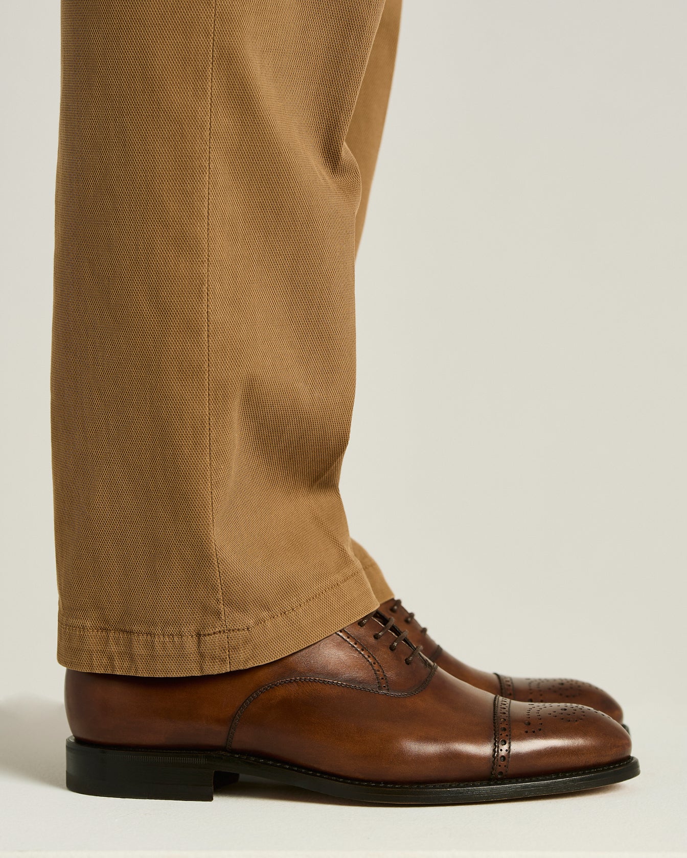 LEATHER LACE-UP SHOE