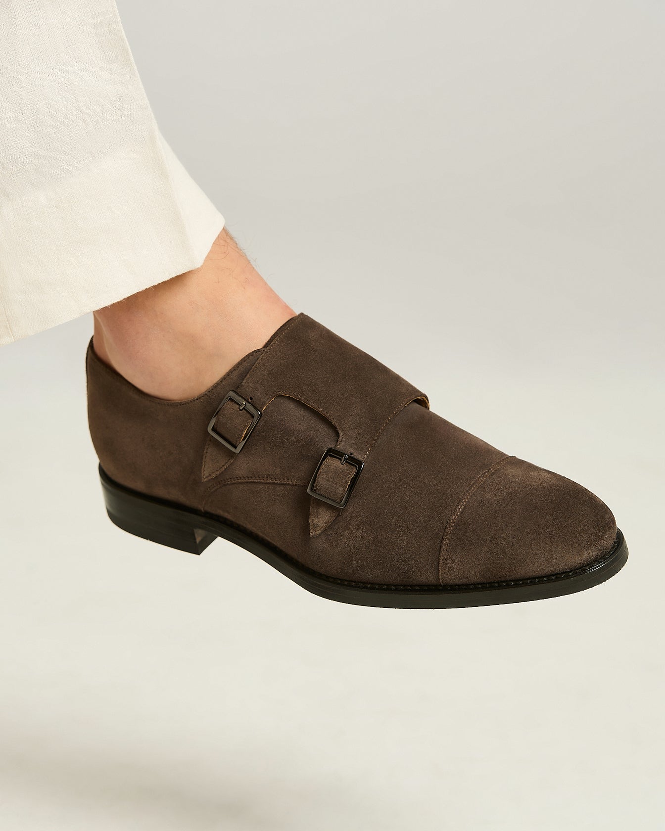 LEATHER SHOE WITH BUCKLE