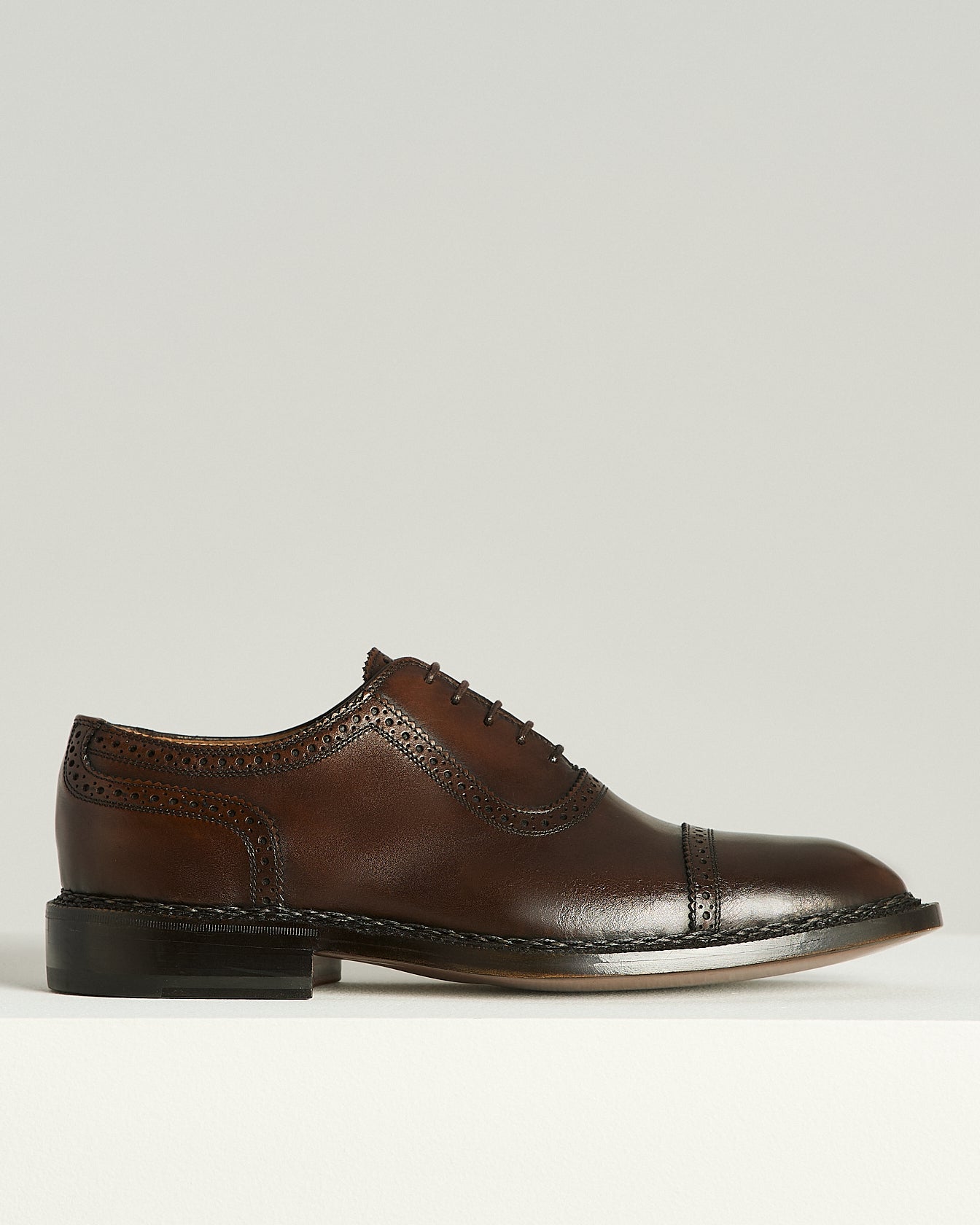 BRUSHED LEATHER BROGUE OXFORD SHOES