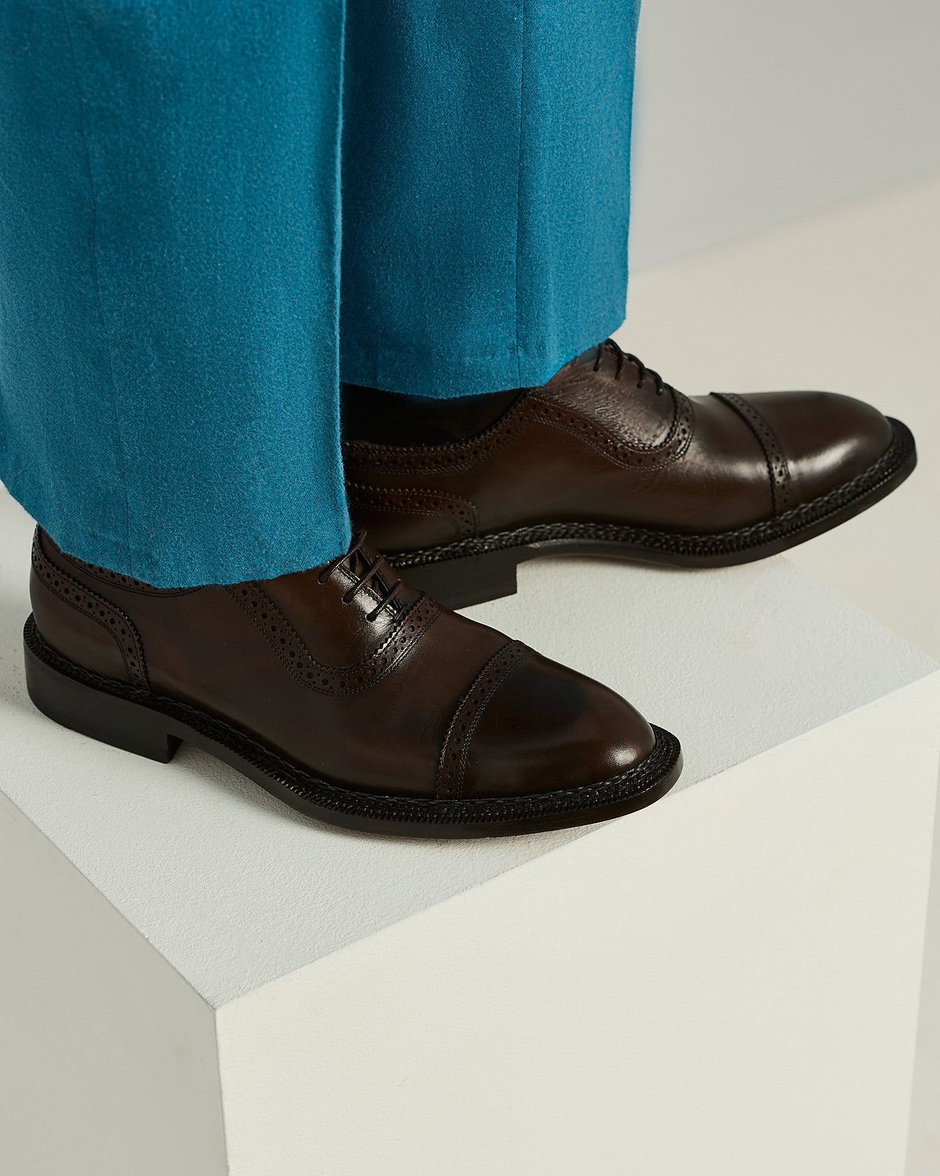 BRUSHED LEATHER BROGUE OXFORD SHOES