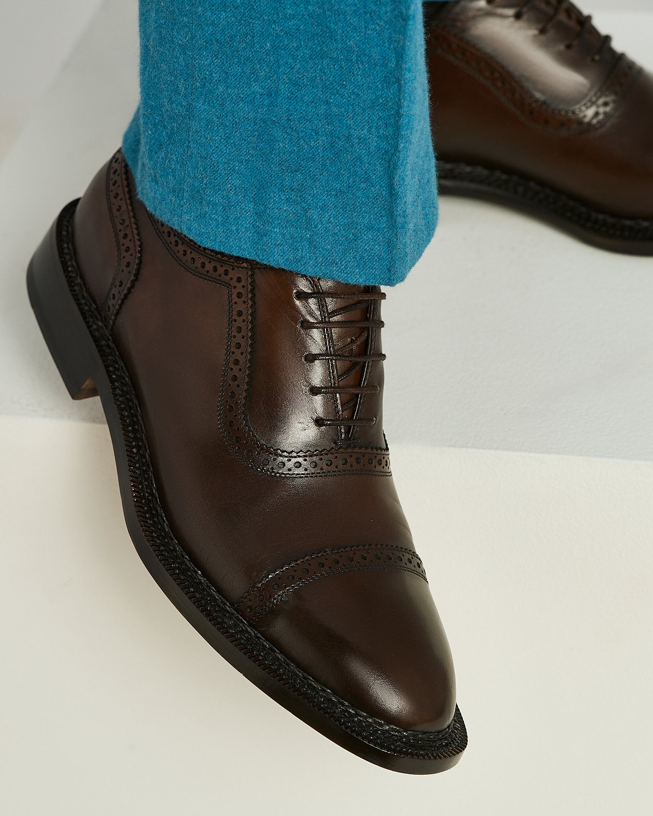 BRUSHED LEATHER BROGUE OXFORD SHOES
