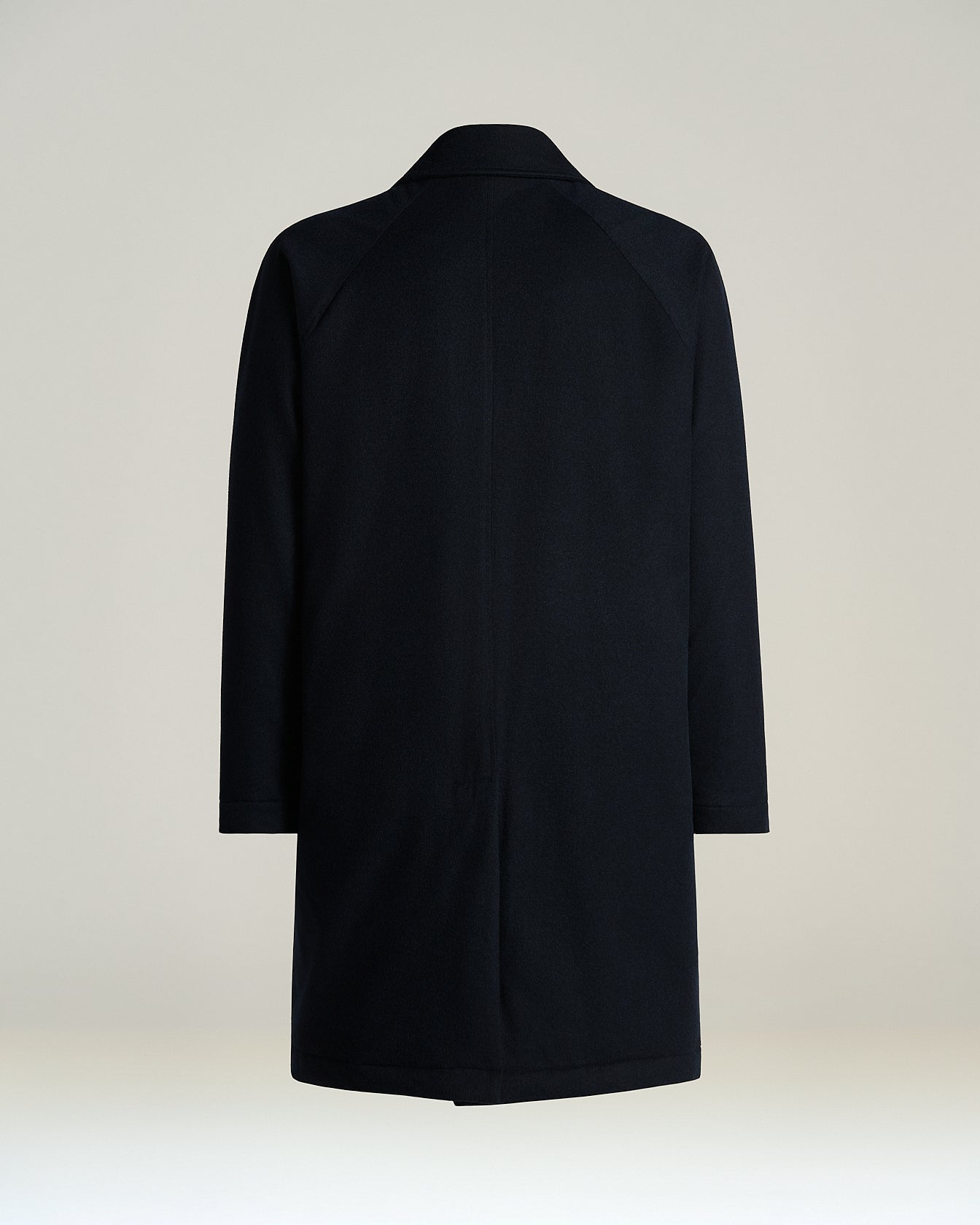 PURE CASHMERE OVERCOAT WITH CLEAN LINES